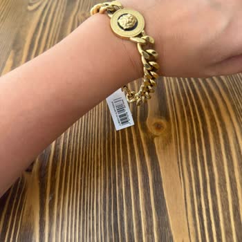 Online Alınan Bileklik Yerinde Küçültülmedi, Mağaza Alaycı Tavır Sergiledi