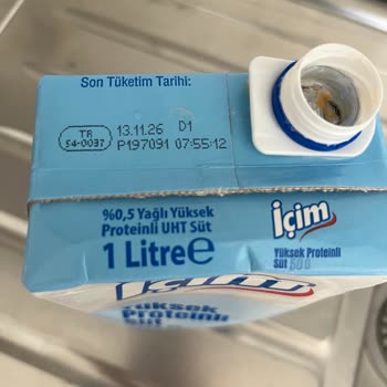 Şişmiş Ve Kötü Kokulu Süt İçin Değişim Talebi