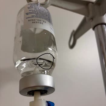 Acil Serviste Uzun Bekleme, Yanlış Doktor Ve Serumda Yabancı Cisim