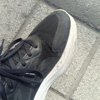 Reebok Spor Ayakkabım 1 Ayda Yırtıldı, Ücretsiz Değişim Ve İade Talebi