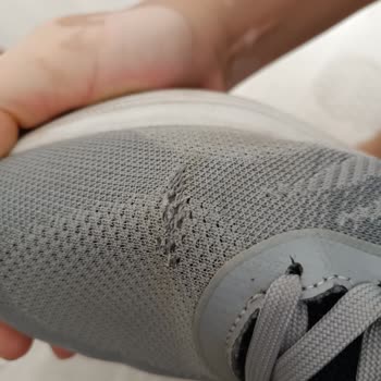 FLO Mağazası Ayakkabıda Üretim Hatası Ve Garanti Kapsamında Değişim Reddi