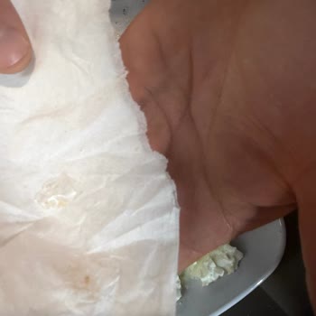 Köfteci Yusuf'ta Yemekte Plastik Parça Bulunması Hayati Tehlike