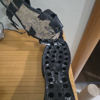 Derimod Ayakkabısının Tabanı Ve Üst Kısmı Ayrıldı, 6 Aylık Garanti Yetersiz