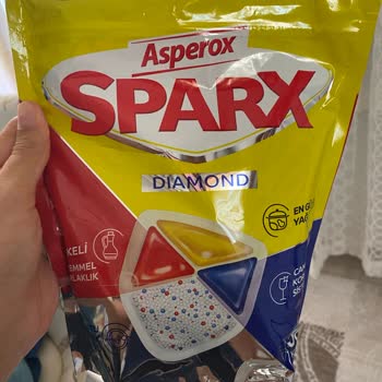 Asperox Sparx Diamond Kapsülü Bulaşıklarda Lekelenme Ve Buğulanma Yaratıyor