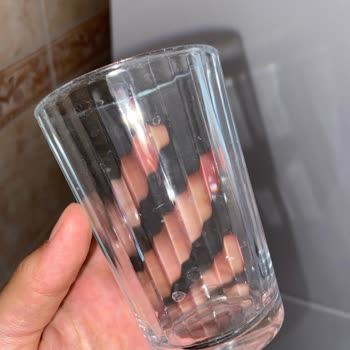 Asperox Sparx Diamond Kapsülü Bulaşıklarda Lekelenme Ve Buğulanma Yaratıyor