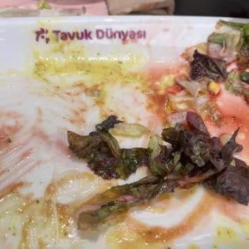 Afyonkarahisar Park Şubesinde Çürük Salatalar Sürekli Tekrarlanıyor