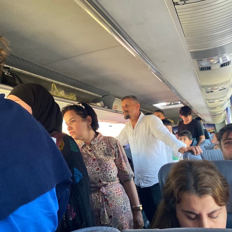 Aşırı Bilet Satışı Ve Güvenlik Sorunları Nedeniyle Yolculukta Mağduriyet