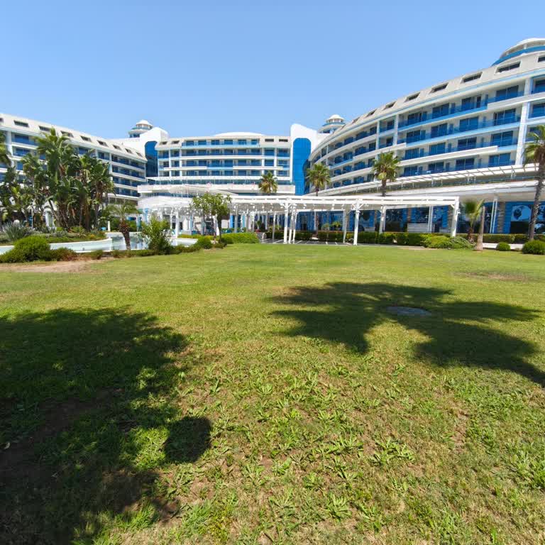 Sueno Hotel Deluxe Belek’te Yetersiz Yemek Çeşidi Ve Nemli Oda Şikayeti
