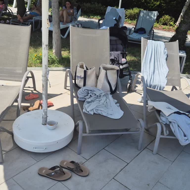Sueno Hotels Belek’te Şezlongunda Eşyalarımıza Saygısız Davranış Ve Personelin Haksız Çıkarma