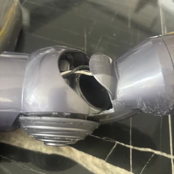 Dyson V11 Advanced Başlık Parçasının Aniden Kırılması Ve Garanti Reddi