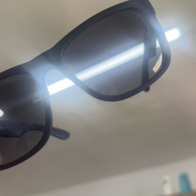 Ray-Ban Güneş Gözlüğündeki Üretim Hatası İçin İade Ve Değişim Talebi