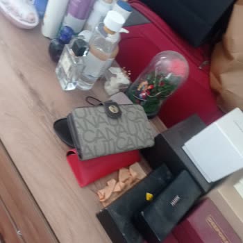 Hasarlı Ve Eksik Yatak Odası Takımı İcra Tehdidiyle Karşı Karşıya