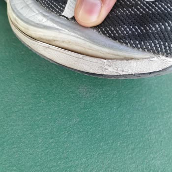 Puma Nitro Koşu Ayakkabısının Tabanındaki Hızlı Delik Açılması