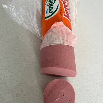 Pınar Hindi Füme Ürünün İçinde Tüğ Çıktı, Güvenimiz Sarsıldı