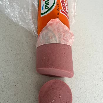 Pınar Hindi Füme Ürünün İçinde Tüğ Çıktı, Güvenimiz Sarsıldı