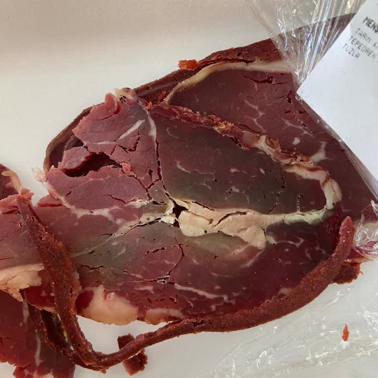 Migros Sanal Market'te Bozuk Pastırma Ve Sağlık Korkusu