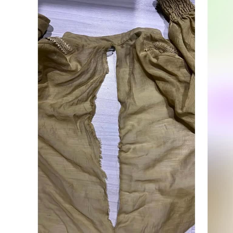 Şehri Moda Butik İlk Kullanımda Ürün Yırtıldı Ve Kumaşta Ciddi Deformasyon Meydana Geldi
