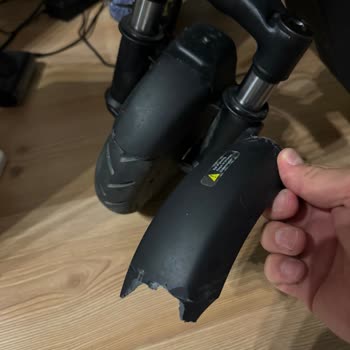 Garanti Kapsamındaki Segway Ninebot E2 Ön Çamurluk Parçası Bulunamadı