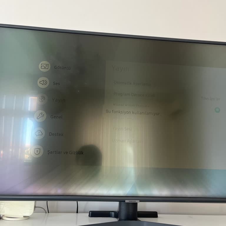 Samsung TV’de Yayın Fonksiyonu Pasif, Müşteri Hizmetlerinden Yardım Alamıyor