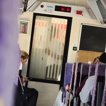 Beş Saatlik Gecikme, Klimasız Vagon Ve Kaba Personel Nedeniyle Mağduriyet