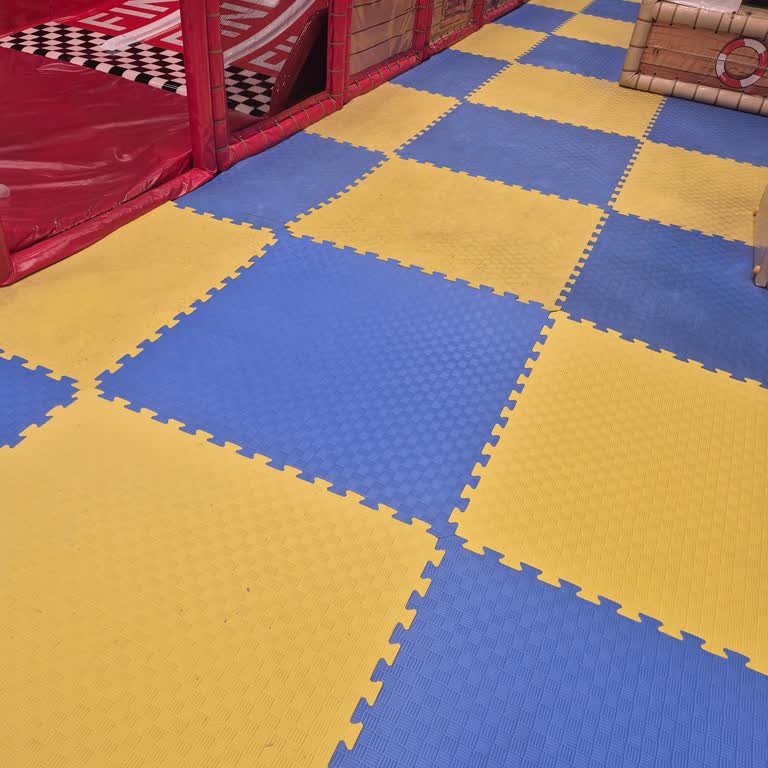 Playland Maltepe’da Bozuk Zemin Ve Hijyen Sorunları Çocuk Yaralanmasına Yol Açtı
