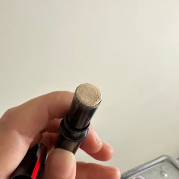 I Am Requesting an Exchange for a Broken Shiseido Concealer from Boyner