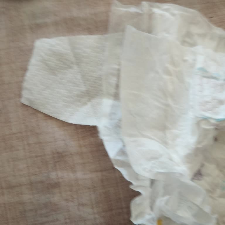 Molfix 3 Numaralı Bebek Bezinde Cırt Bantları Eksik Ve Koptu