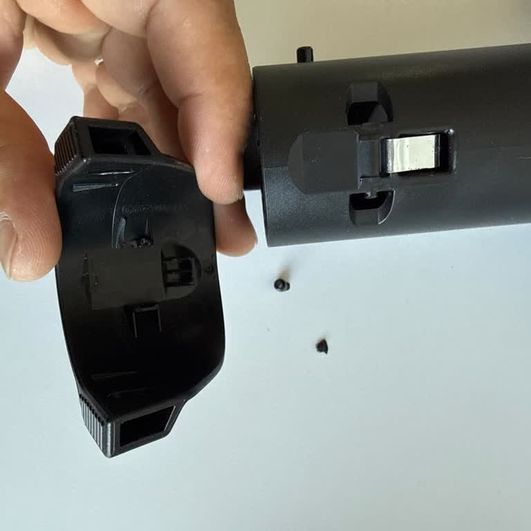 Bosch Dikey Süpürge Bağlantı Noktasının Kırılması Ve Ücretsiz Değişim Talebi