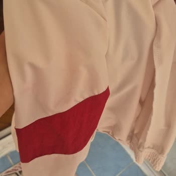 GS Store Galatasaray Kadın Ceketi Yıkama Sonrası Renk Akarak Bozuldu