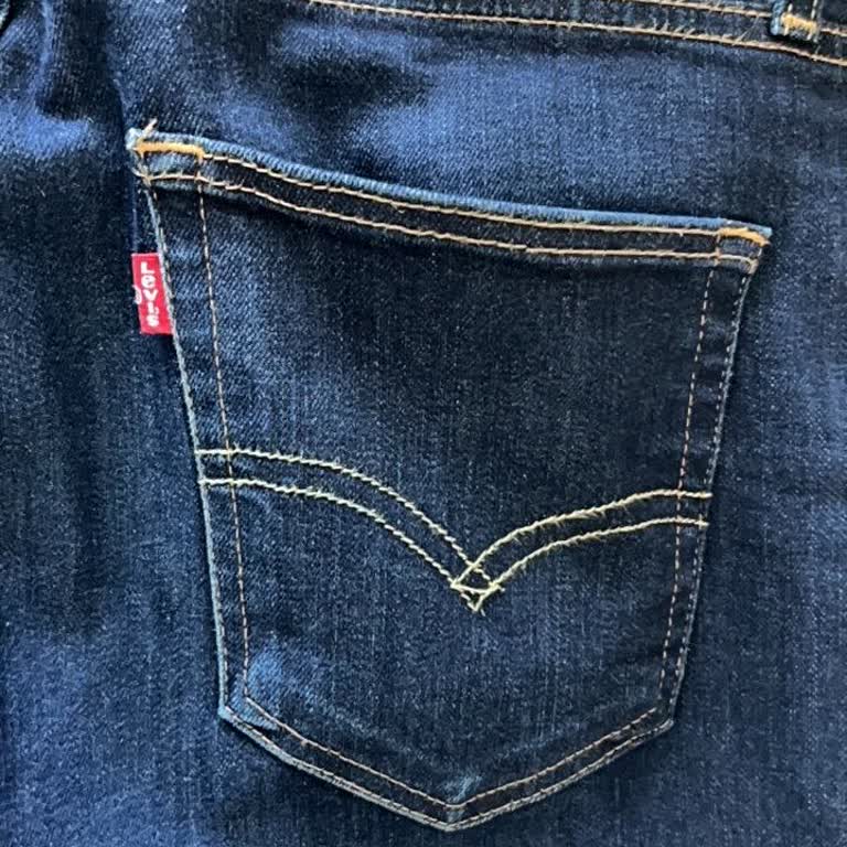 Levi’s Jean Pantolonunda Renk Atması Ve Etiket Yırtılması Kabul Edilemez