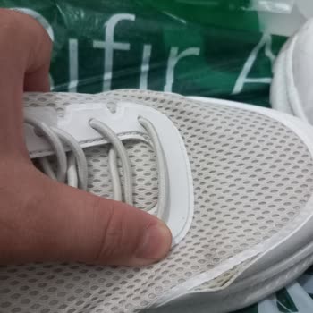 Deichmann Refused Warranty Claim for Fila Sneakers That Soles Came Apart in One Month