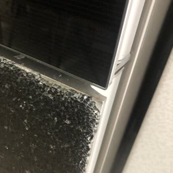 Cam Kapak Kırıldı, Siemens Parça Üretimini Durdurdu