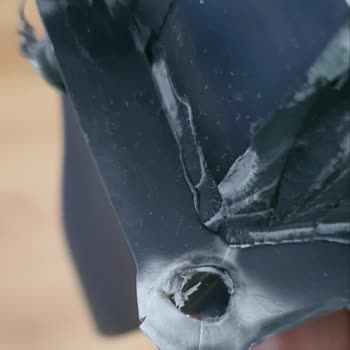Kelebek Mobilya'da Kırılan Yatak Ayağı İçin Zorunlu Servis Ücreti Ve Parça Temini Talebi