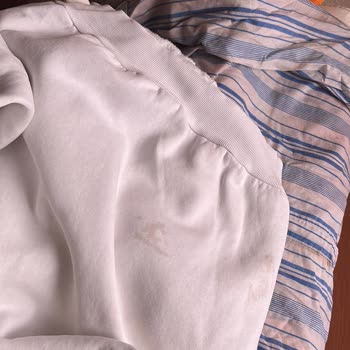 Araba İçinde Kıyafetler Lekelendi Ve Kötü Koku, Personelin Saygısız Tutumu