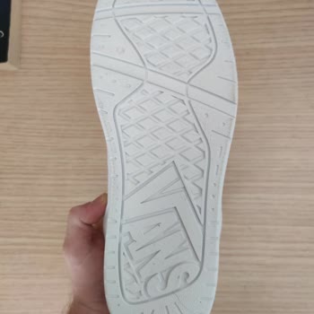Papuç Konağı'ndan Yanlış Ve Defolu Ayakkabılar İçin Tam İade Talebi