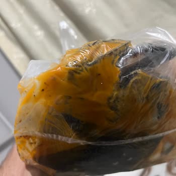 Kokoreçte Yağ Ve Sos Sızıntısı, Ürün Dağıldı, İade Süreci Uzuyor