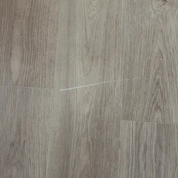 İstikbal Nakliye Ekibi Laminant Parkeyi Çizdi Ve Sorumluluğu Reddetti
