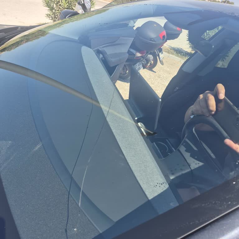 Allianz Ön Cam Hasarını Önceden Var Olarak Değerlendiriyor