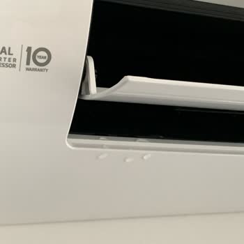 LG PC18SQ Kliması Sürekli Su Sızdırıyor, Üç Servis Ziyaretine Rağmen Değişim Talebi
