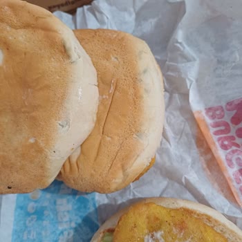 Getir Yemek Üzerinden Burger King Kırıkkale Şubesinde Küflü Ekmek