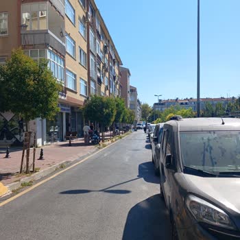 DHL Şoförünün Sorumluluk Almadan Aracımda Oluşturduğu Göçük Ve Çizik