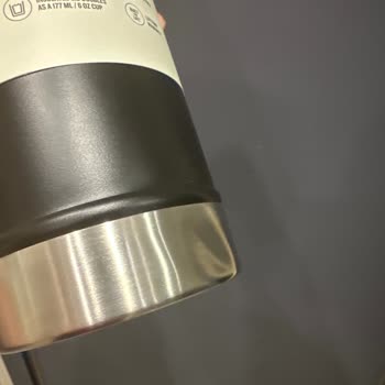 Hasarlı Ve Kullanılmış Görünümlü Stanley Termosunun Değişim Talebi