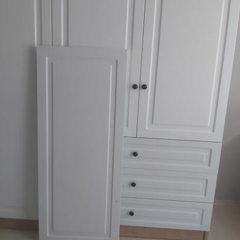 Gardırop Kapak Renk Uyuşmazlığı Ve Eksik Parça Teslimatı Sorunu