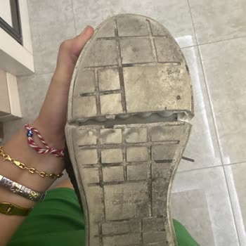Boyner'den Alınan Calvin Klein Sneaker'de Alt Taban Yırtılması: Garanti Talebi