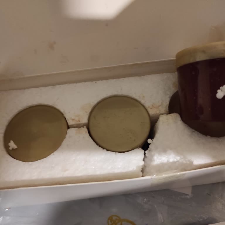 Etiketsiz Plastik Kutularda Çemen Otu Macunu Aldatma Ve Sağlık Tehdidi
