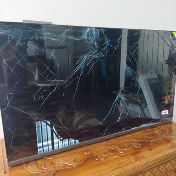 Kırık Televizyon Ve Sorumluluk Reddi Hastalıklı Müşteriyi Yıprattı