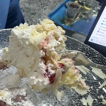 Özel Kremalı Pasta Yerine Kremşanti Gelen Sipariş İçin Ücret İadesi Talebi