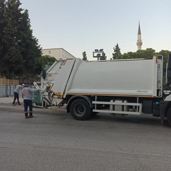 Sabah Erken Saatlerde Çöp Kokusu Sorunu Ve Gece Çöp Toplamaya Dönülmesi Talebi