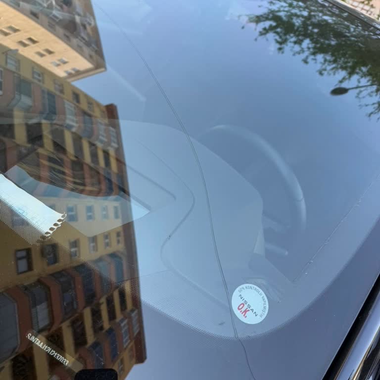 Yetkili Servisin Parça Beklemesi Nissan Qashqai Cam Değişimini Geciktiriyor