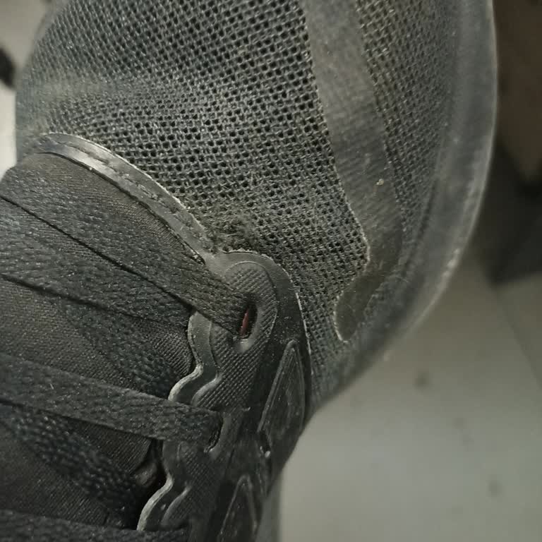 Üç Ayda Bağcık Yakınından Yırtılan Adidas Runfalcon Ve Cevapsız Satıcı